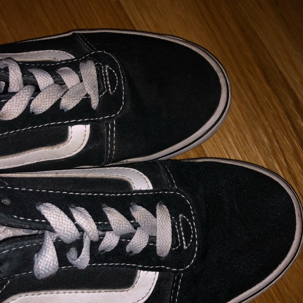 black vans!! - Picture 2 of 3